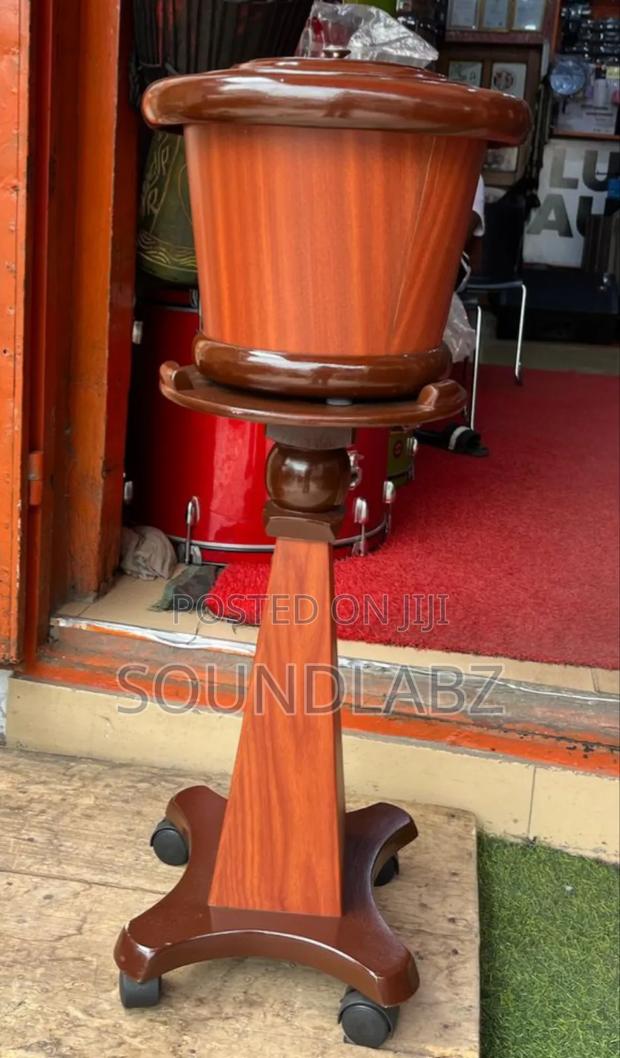 Wooden Offertory Bowl (Sprayed) · Photo 1