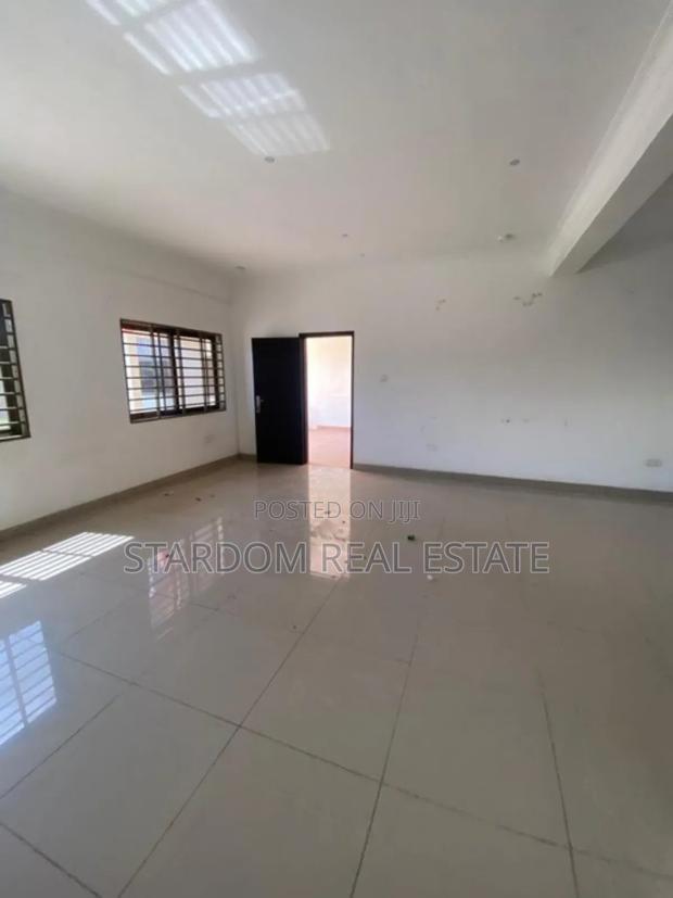 2bdrm Apartment in Com20 Road, Spintex for rent · Photo 5