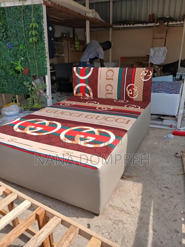 Brown on Ash Double Bed · Photo 2