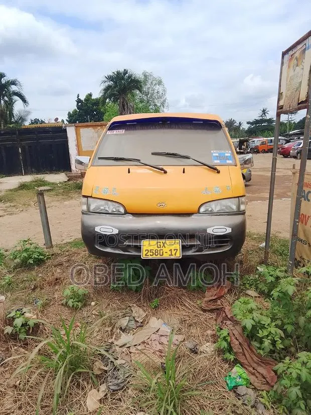 Hyundai H-100 2002 Orange · Photo 1