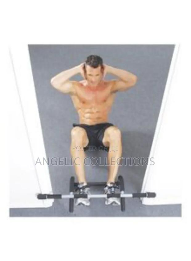 Push Up Bar for Doorway · Photo 2