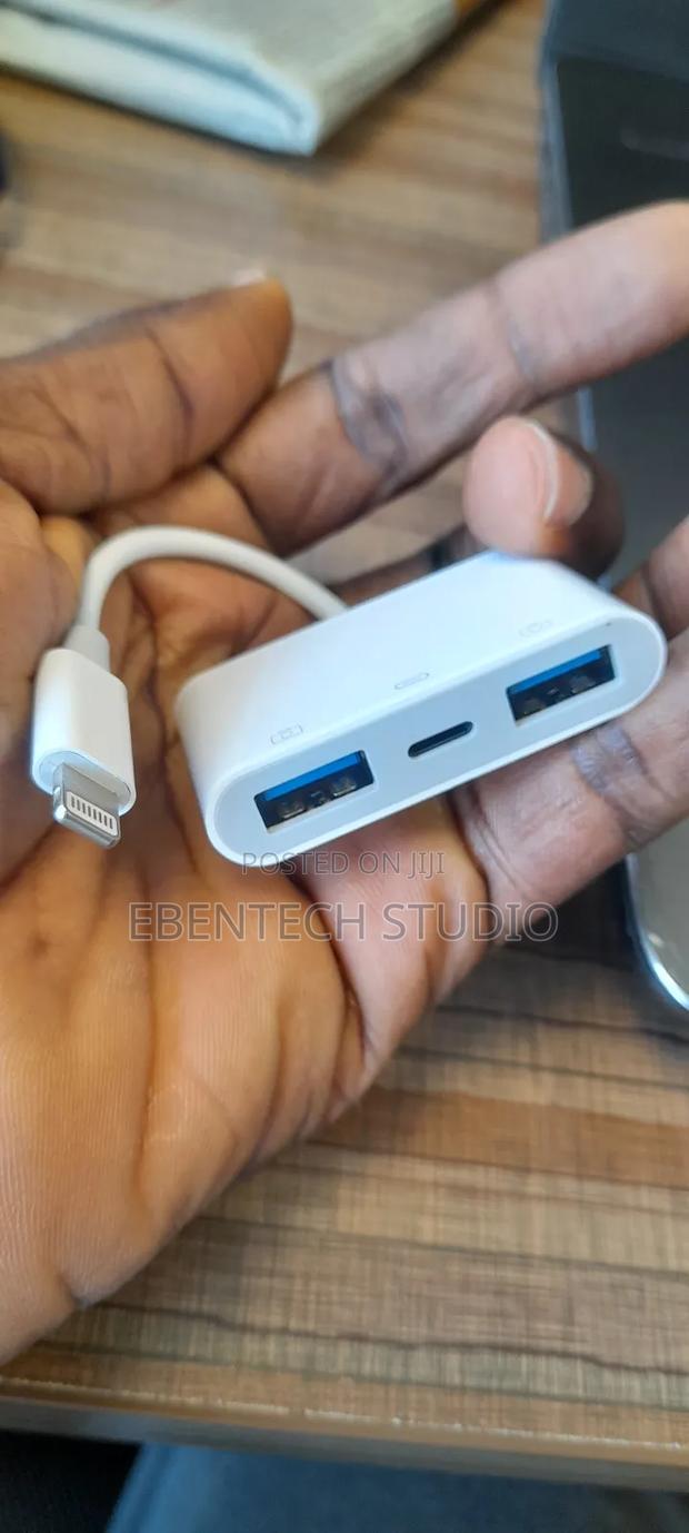iPhone Lighting To Usb Otg Conveter 2 Usb Ports · Photo 1