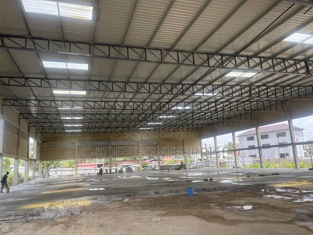 1750 SQM Warehouse at North Kaneshie Industrial Area for Rent · Photo 1