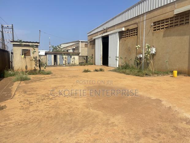 900 SQM Warehouse With Offices at Tema for Rent · Photo 1