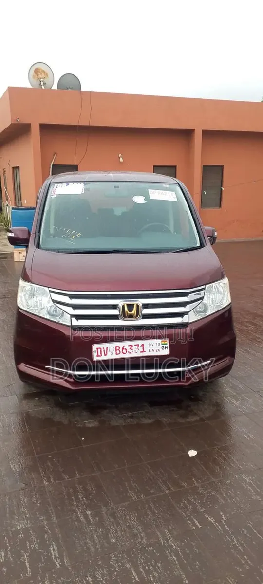 Honda Stepwgn 2012 Brown · Photo 1
