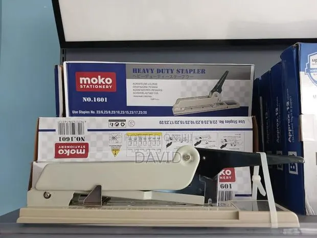 Heavy Duty Stapler · Photo 1