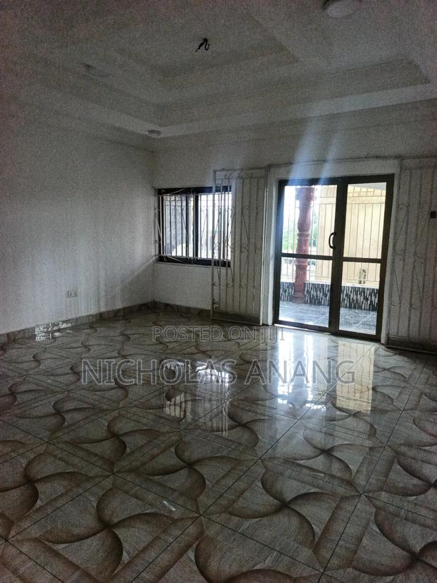 2bdrm Apartment in The Dorns Properties, New Town for rent · Photo 2