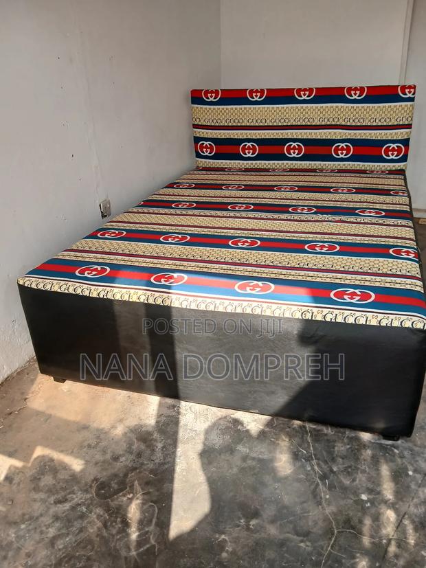Colourful Gucci Bed · Photo 1