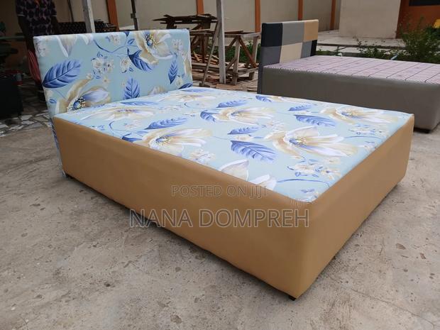 Sea Blue on Cream Inbuilt Bed · Photo 2