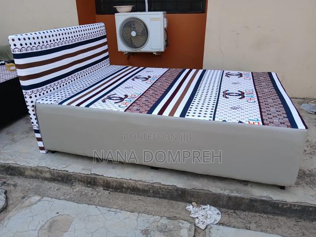 Chanel on Ash Bed · Photo 4