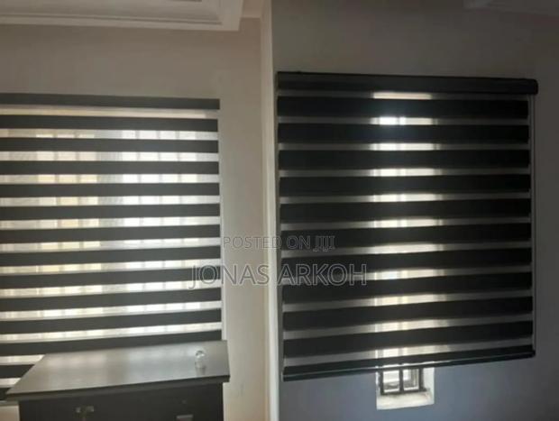 Window Blinds · Photo 2