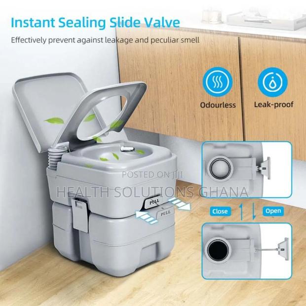 Quality Portable Toilet for Homes - 21l · Photo 2