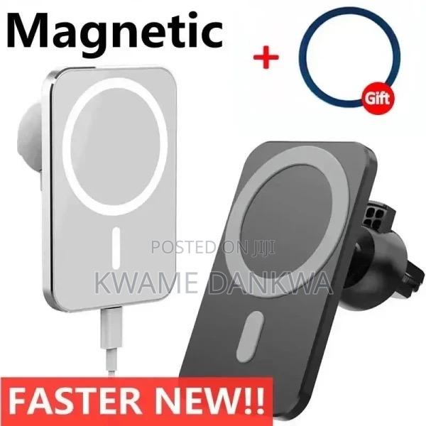 Magnetic Wireless Car Charger · Photo 2