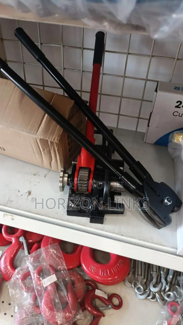 Steel Strapping Tensioner · Photo 1