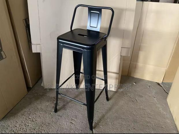 Bar Chair/ Kitchen Stool · Photo 3