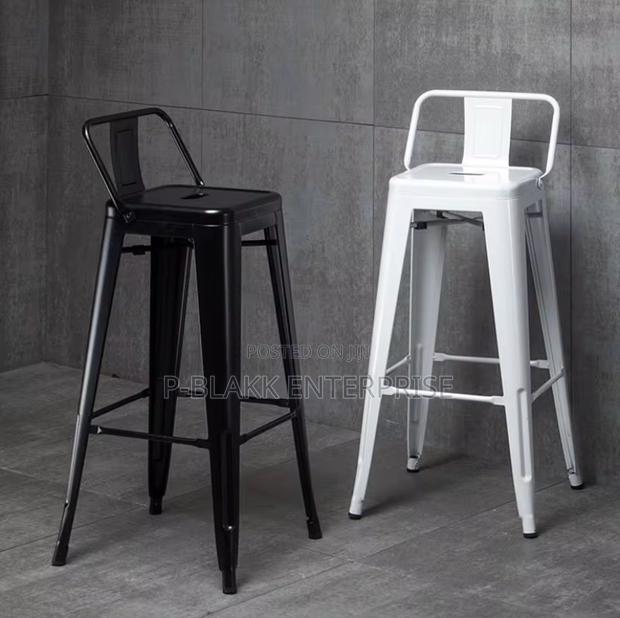 Bar Chair/ Kitchen Stool · Photo 1