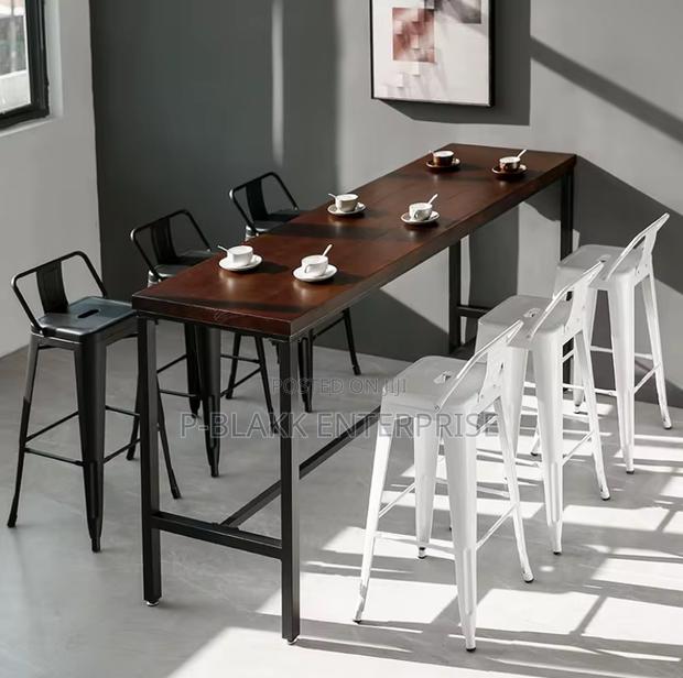 Bar Chair/ Kitchen Stool · Photo 4