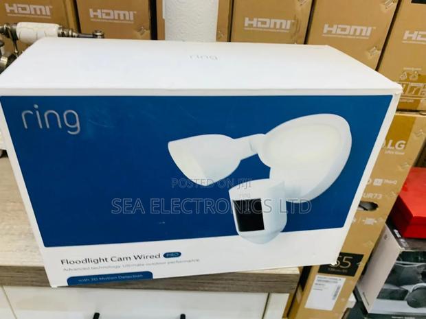 Fast and Clear Cam Wired Pro Ring Floodlight With 3d Motion · Photo 2