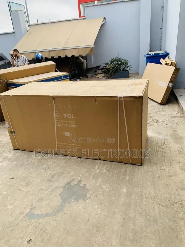 Lovely TCL 720 Liters Chest Freezer F920CFSL · Photo 1