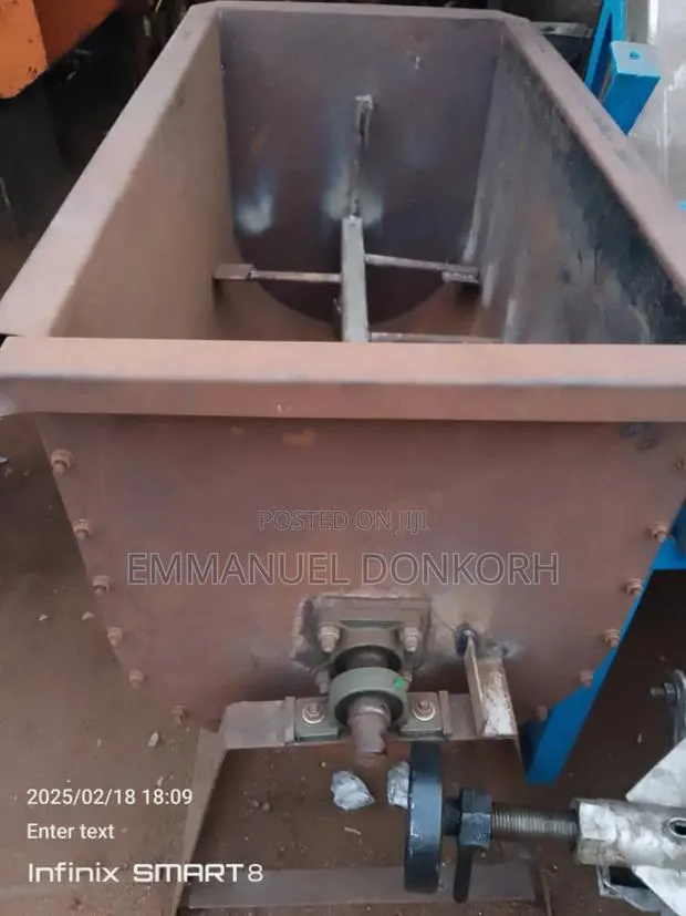 Poultry Feed Mixer · Photo 1