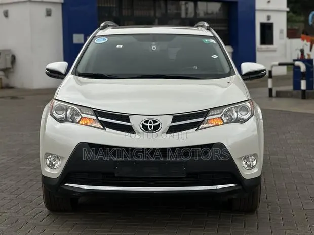 Toyota RAV4 Limited 4dr SUV AWD (2.5L 4cyl 6A) 2014 White · Photo 1