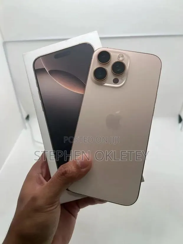 Apple iPhone 16 Pro Max 256 GB Gold · Photo 1