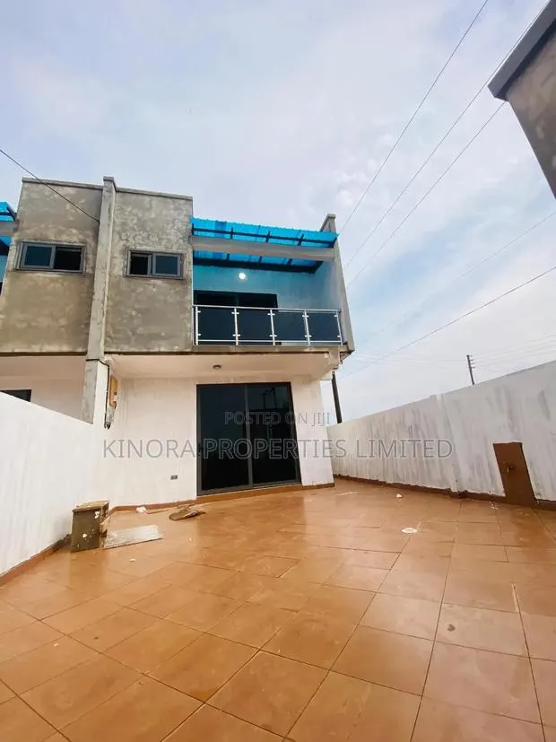 2bdrm Duplex in Oyarifa for sale · Photo 1