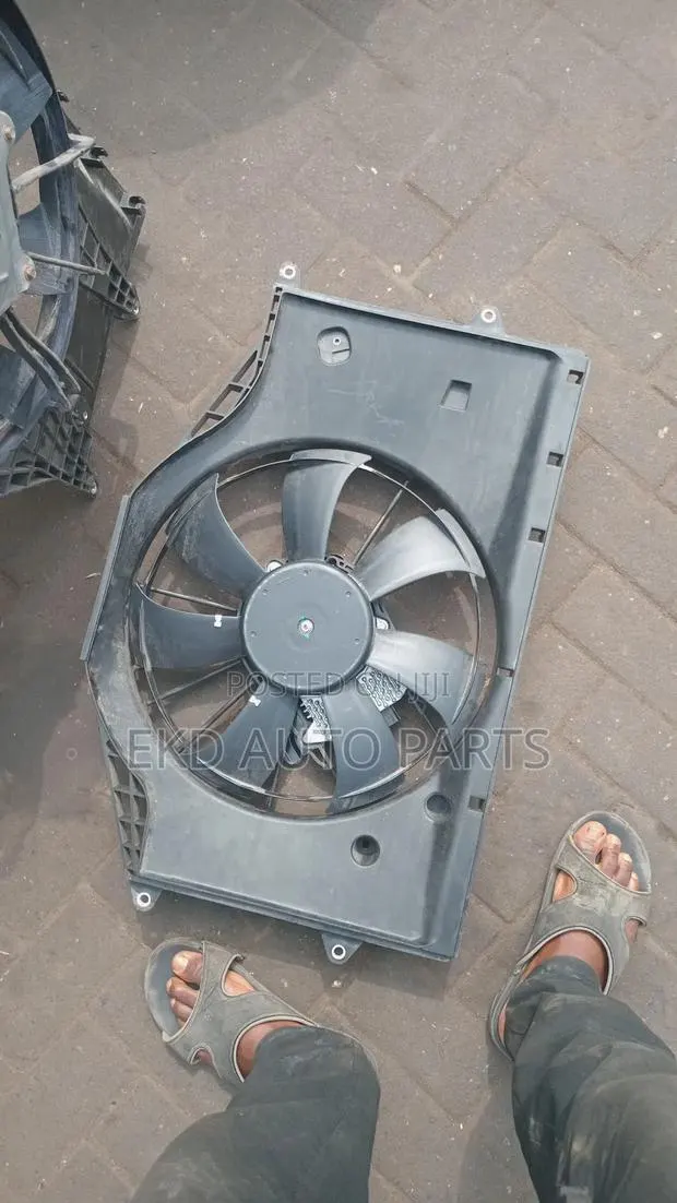 Honda Civic 2016 -2021 Radiator Fan · Photo 1