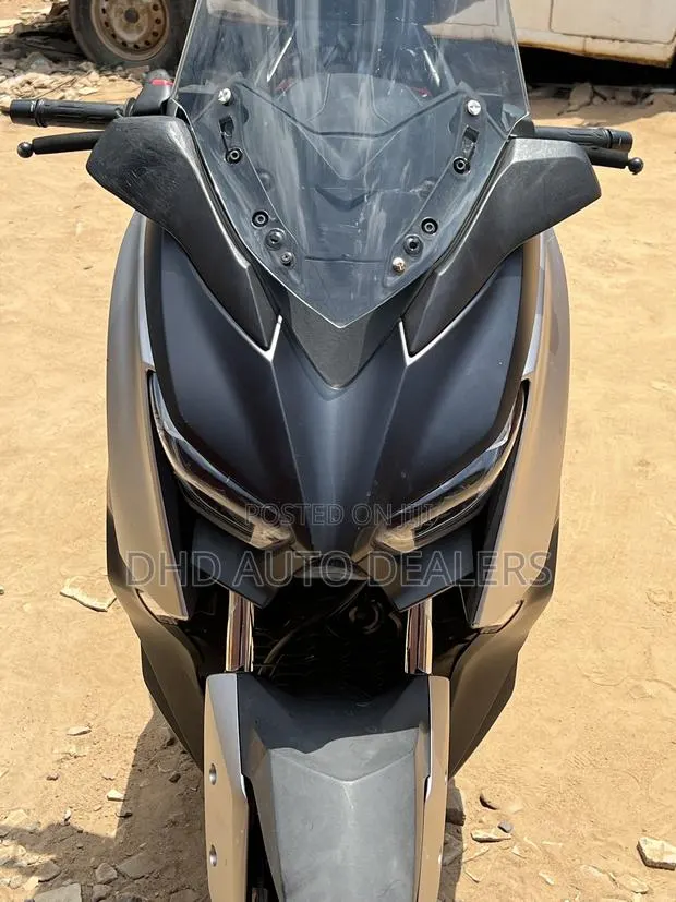 Yamaha 2020 Black · Photo 1