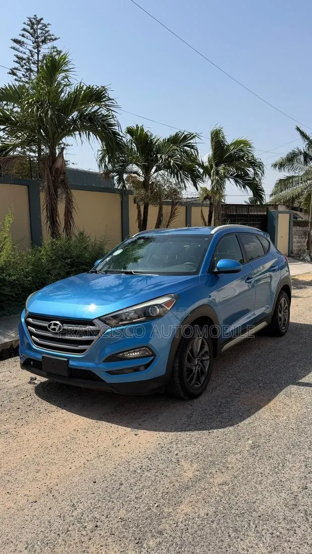 Hyundai Tucson SE AWD 2018 Black · Photo 1