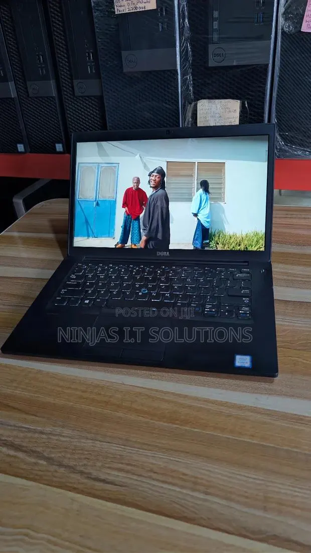 Laptop Dell Latitude 7490 8GB Intel Core I5 SSD 256GB · Photo 1
