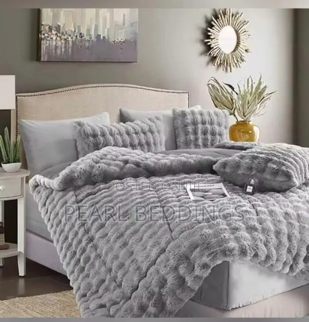 High Quality Extra Comfy Cozy 7pcs Velvet Duvet Set Available in Color · Photo 1