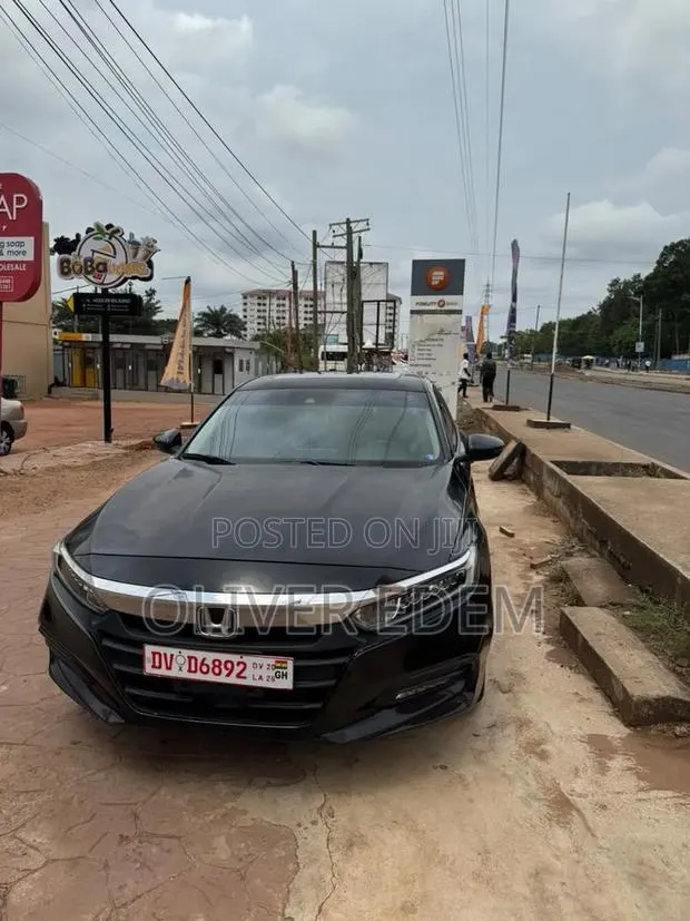 Honda Accord 2018 Black · Photo 1