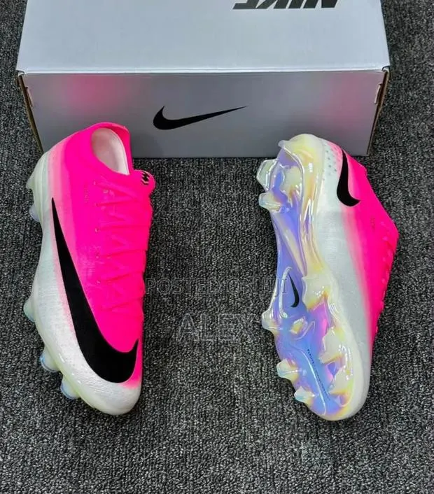 Football Boots · Photo 1