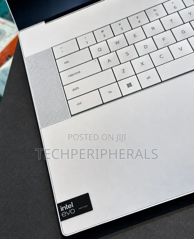 New Laptop Dell XPS 16 9640 16GB Intel Core Ultra 7 SSD 1T · Photo 3