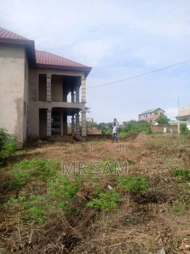 10bdrm House in Sam Properties, Kasoa for sale · Photo 1
