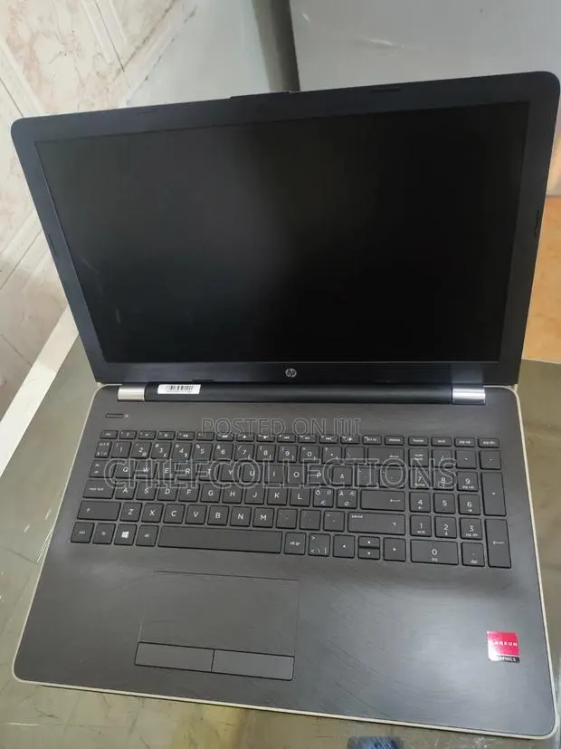 Laptop HP 15 8GB SSD 256GB · Photo 1