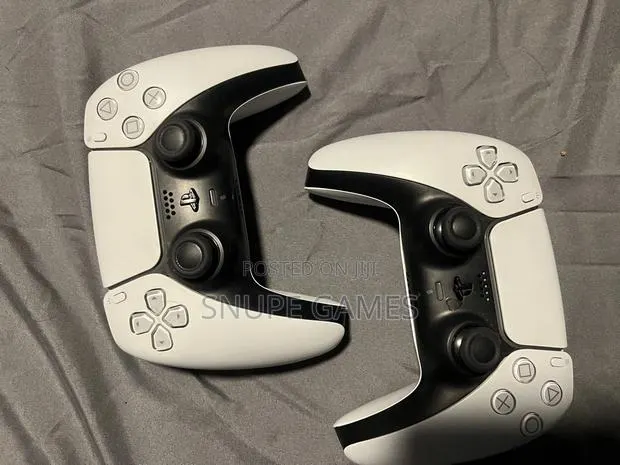 Authentic PS5 Controller · Photo 1