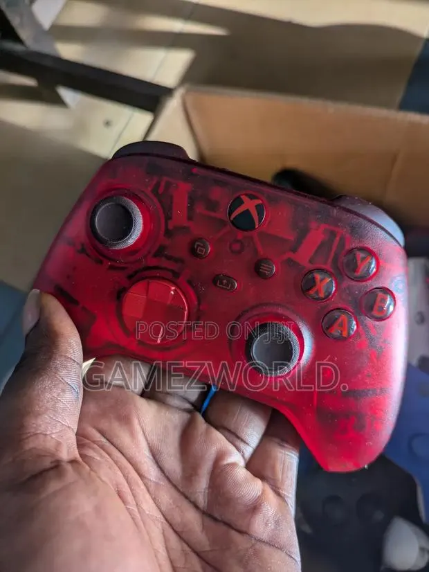 Xbox Series Controllers · Photo 1
