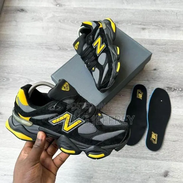 Original New Balance 9060 in Black/Yellow · Photo 1