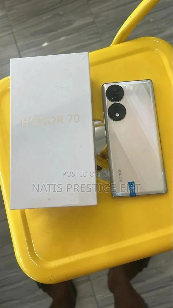 New Huawei Mate 70 256 GB Black · Photo 1