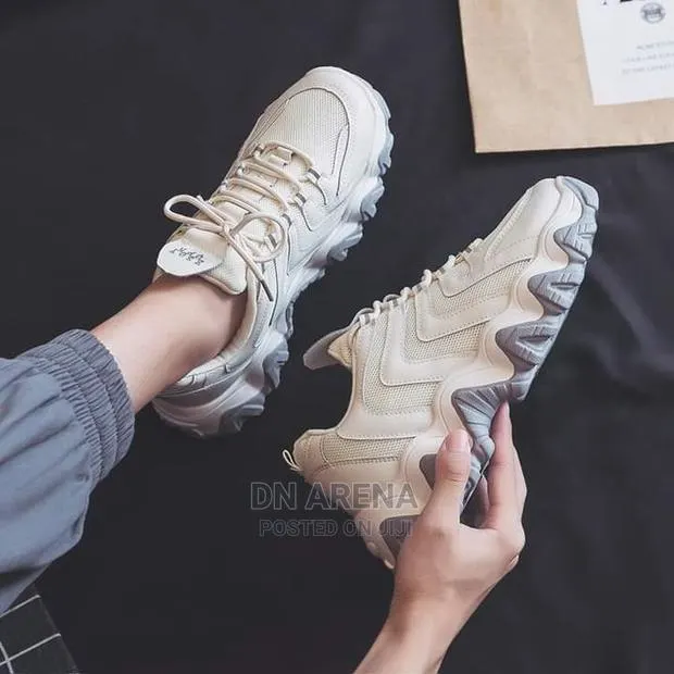 Unisex Sneakers · Photo 1