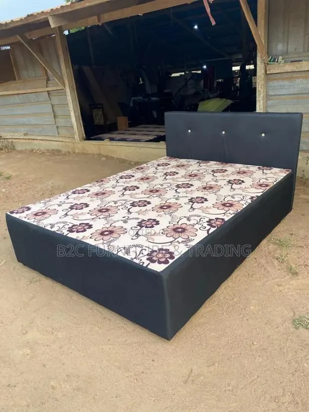 Inbuilt Double Bed · Photo 1
