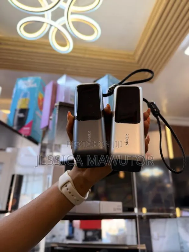 Anker Prime Power Bank, 27650 mAh 250 W Max, · Photo 1