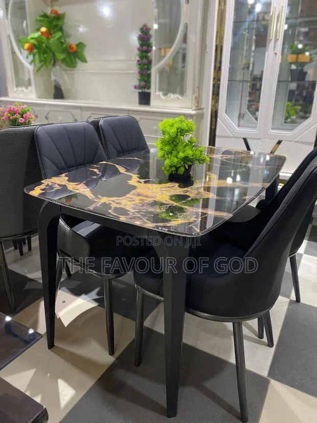 High Quality and Classic Marble Dining Set · Photo 1