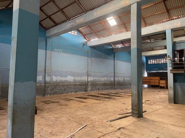 600 SQM Warehouse for Renr at Achimota · Photo 2