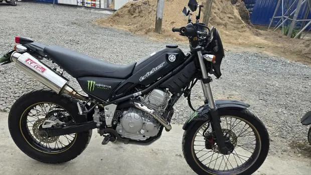 Yamaha 2018 Black