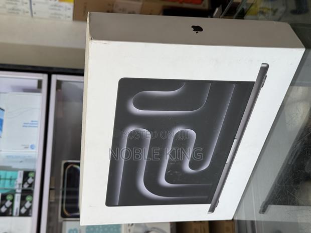 New Laptop Apple MacBook Pro 2024 M4 14-Inch 24GB Apple M4 Pro SSD 1T · Photo 2