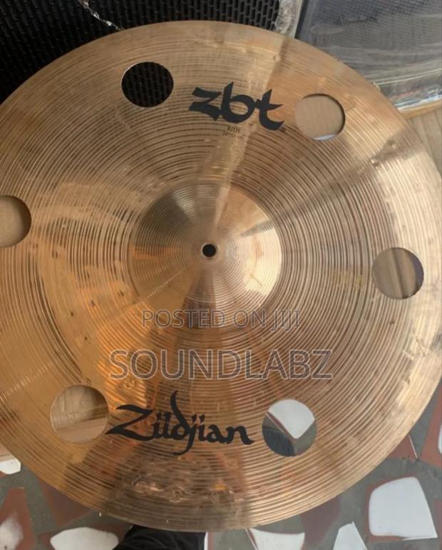 Zildjian ZBT 20" Ride Cymbal (Ozone) · Photo 1
