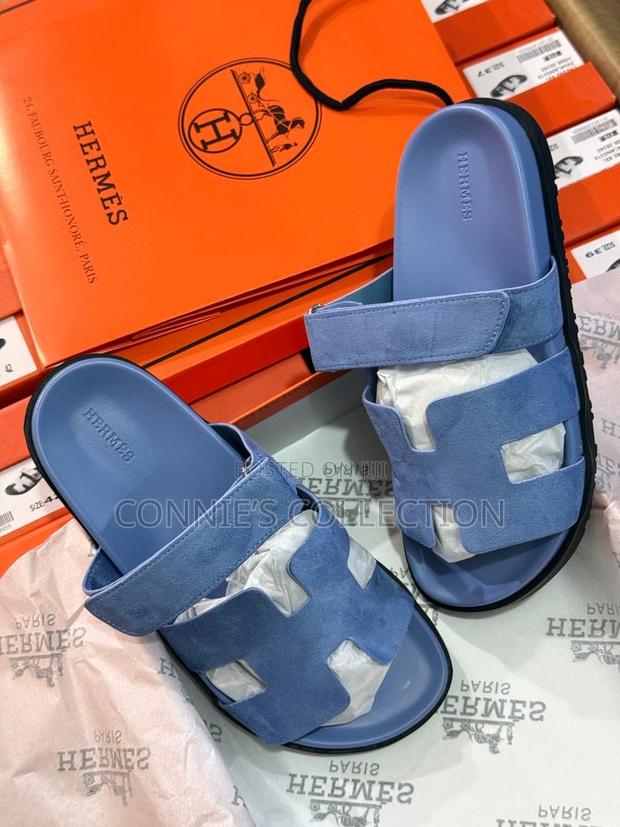 Ladies Hermes Slippers · Photo 5
